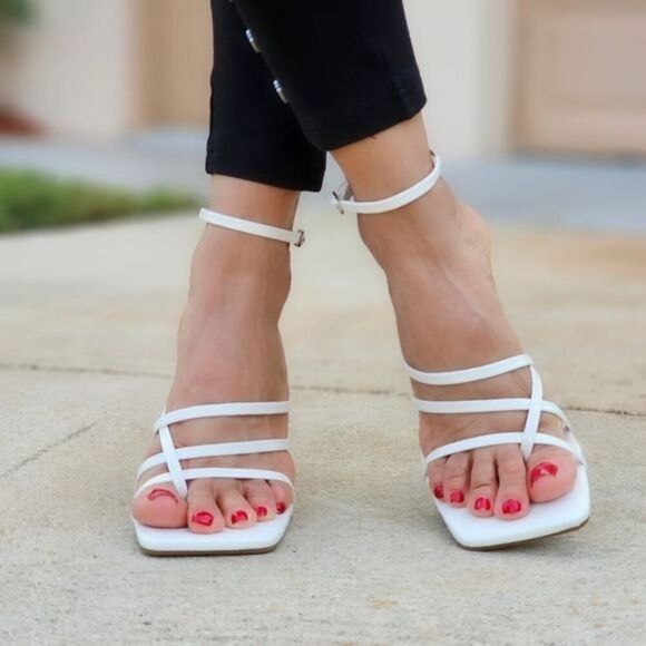 Women's White Chunky Block Heel Square Toe Ring Sandals - Picture 2 of 5